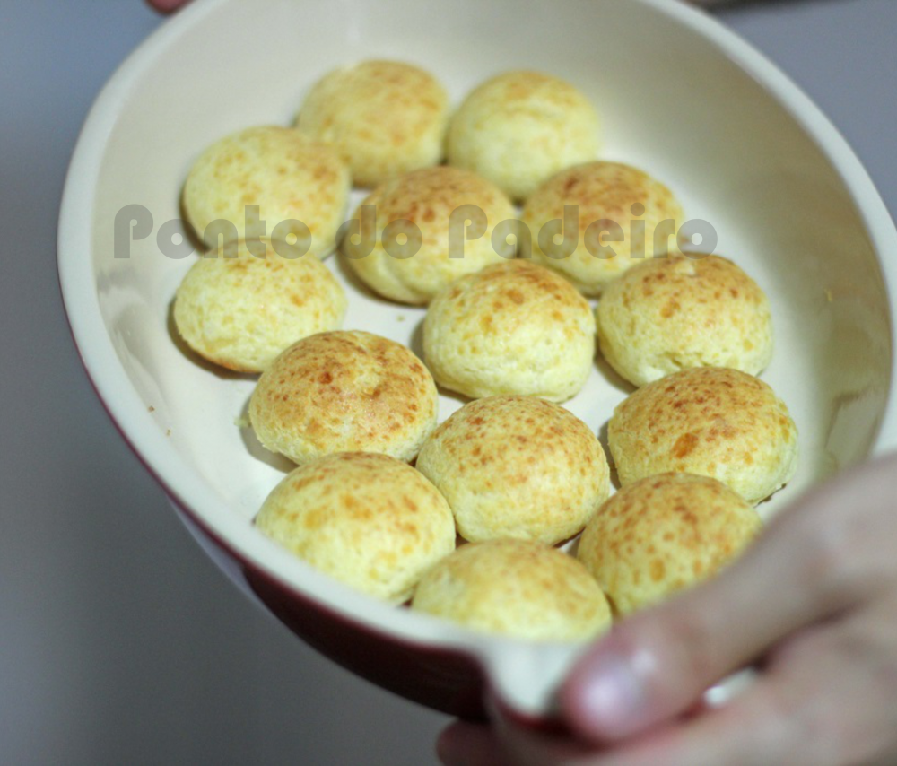 TABULEIRO POLIETILENO CONGELAR PAO QUEIJO 30GR – 60 CAVIDADES 60X40CM-450